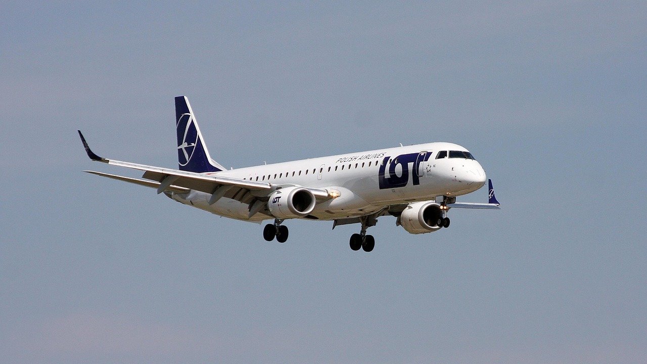 LOT Polish Airline